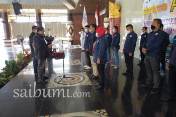 Donny Irawan. : Melantik kepengurusan SMSI Lampung Tengah